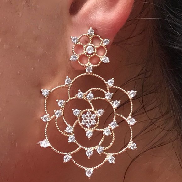 NWT Neiman Marcus 2 medallion Lrg crystal earrings - Picture 3 of 7